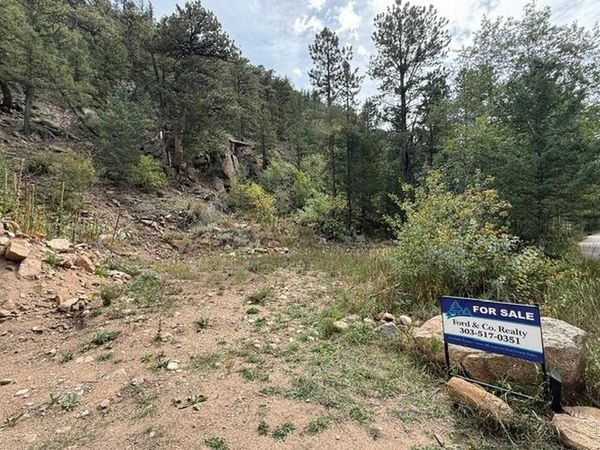 555 Riverside Dr, Lyons, CO 80540