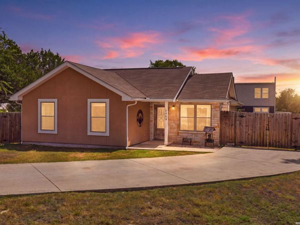 2058 BLUERIDGE DR, Canyon Lake, TX 78133