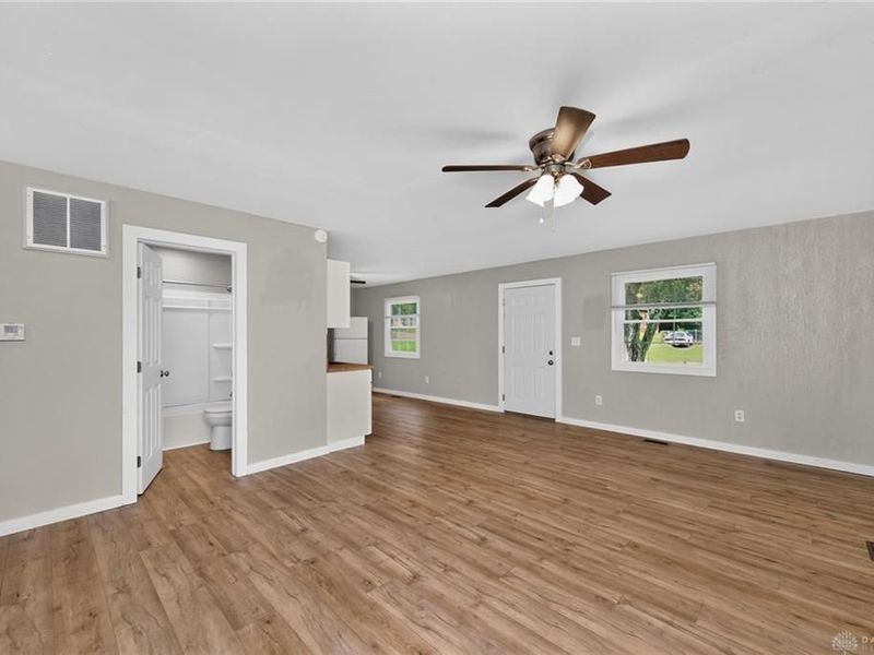 6240 Carmin Avenue, Dayton, OH 45417 Photo 11