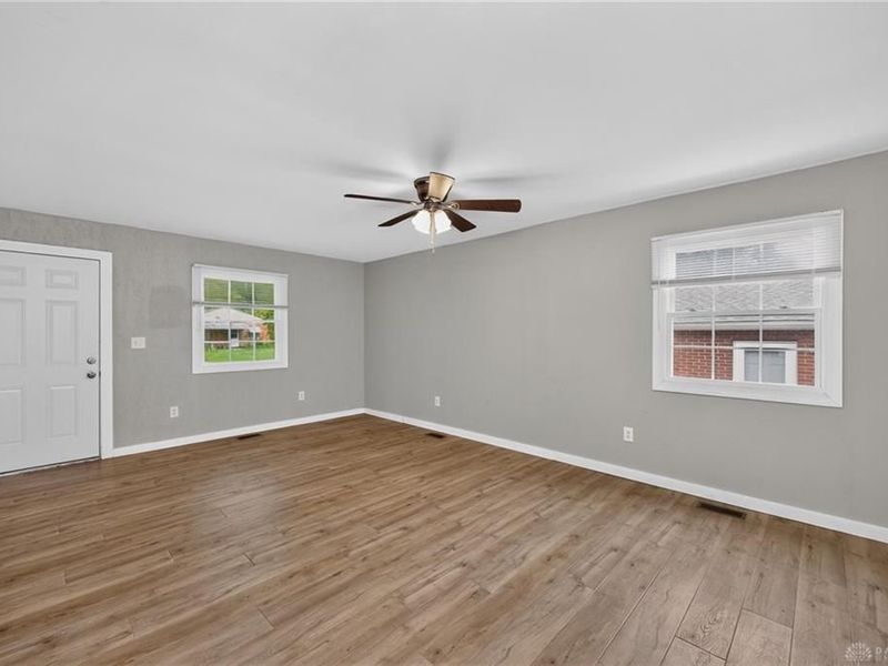 6240 Carmin Avenue, Dayton, OH 45417 Photo 12