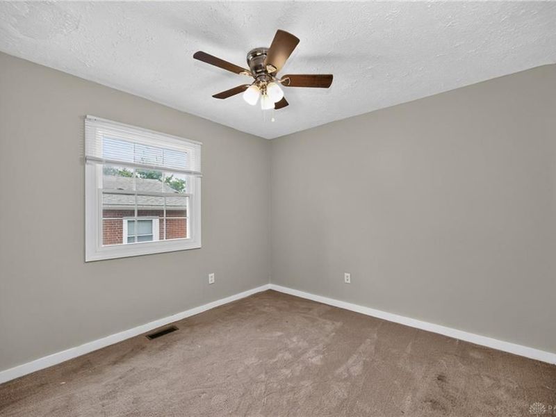 6240 Carmin Avenue, Dayton, OH 45417 Photo 15
