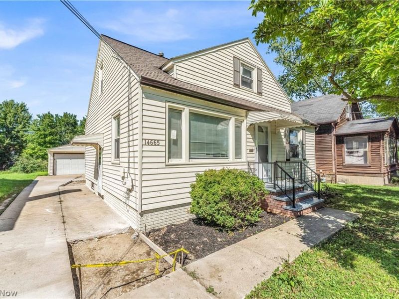 14665 Pease Road, Maple Heights, OH 44137 Photo 2