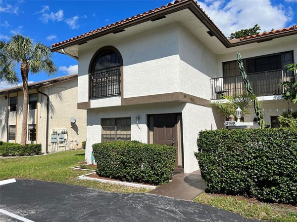 2941 NW 92nd Avenue, Coral Springs, FL 33065
