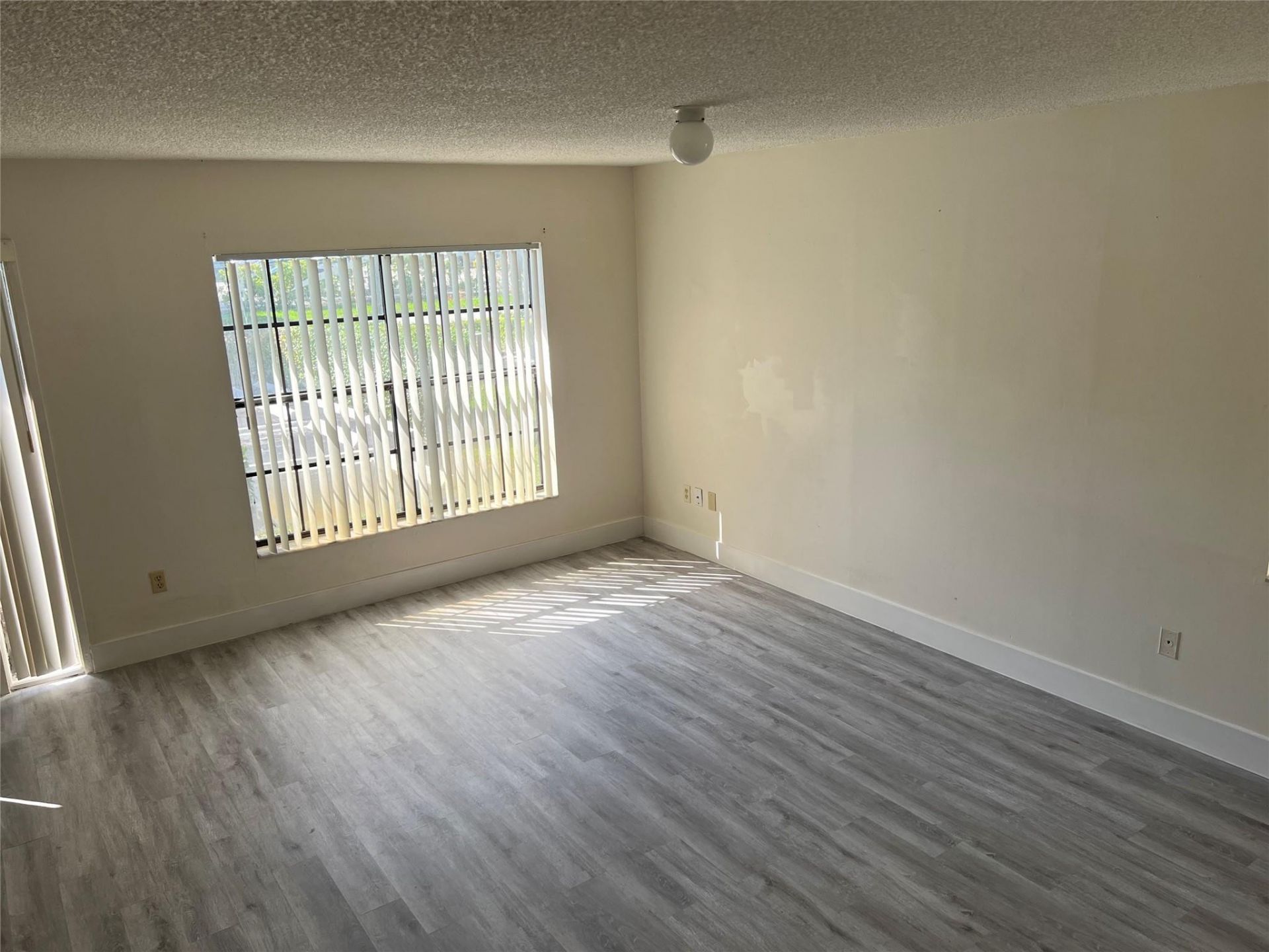 2941 NW 92nd Avenue, Coral Springs, FL 33065 Photo