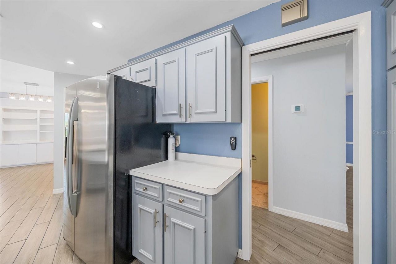 6840 Country Lakes Circle, Sarasota, FL 34243 Photo
