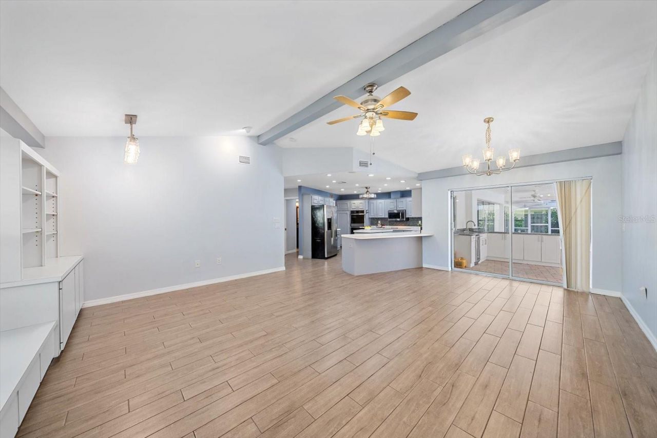 6840 Country Lakes Circle, Sarasota, FL 34243 Photo