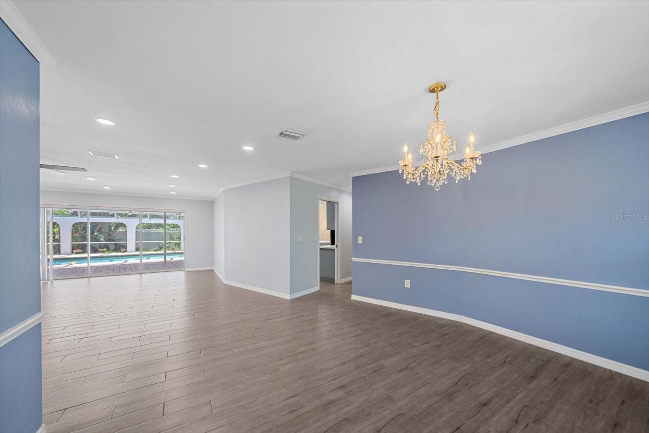6840 Country Lakes Circle, Sarasota, FL 34243 Photo