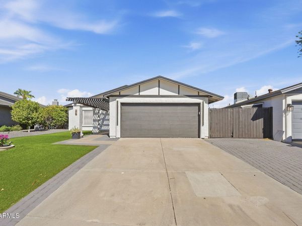 917 N ROOSEVELT Circle, Scottsdale, AZ 85257