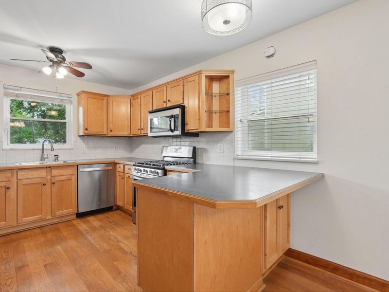 296 E Beaumont Road , Columbus, OH 43214 Photo 11
