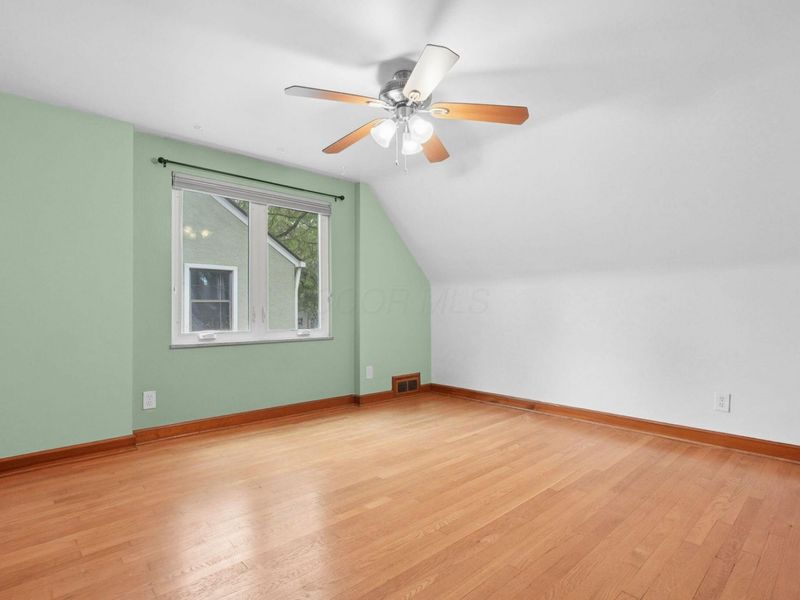 296 E Beaumont Road , Columbus, OH 43214 Photo 17