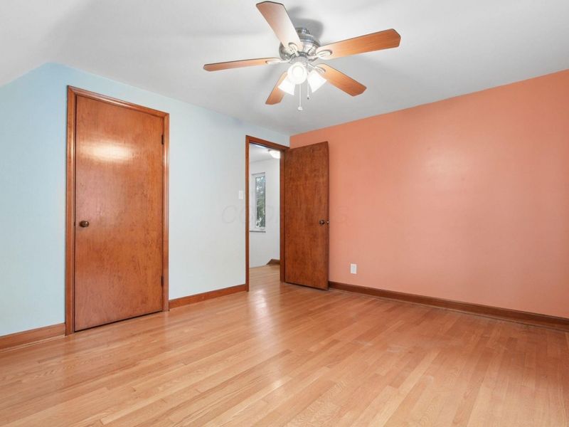 296 E Beaumont Road , Columbus, OH 43214 Photo 18