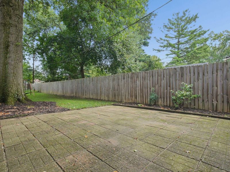 296 E Beaumont Road , Columbus, OH 43214 Photo 28