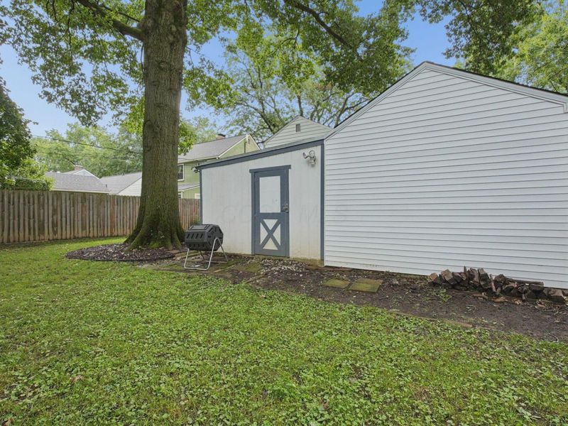296 E Beaumont Road , Columbus, OH 43214 Photo 33