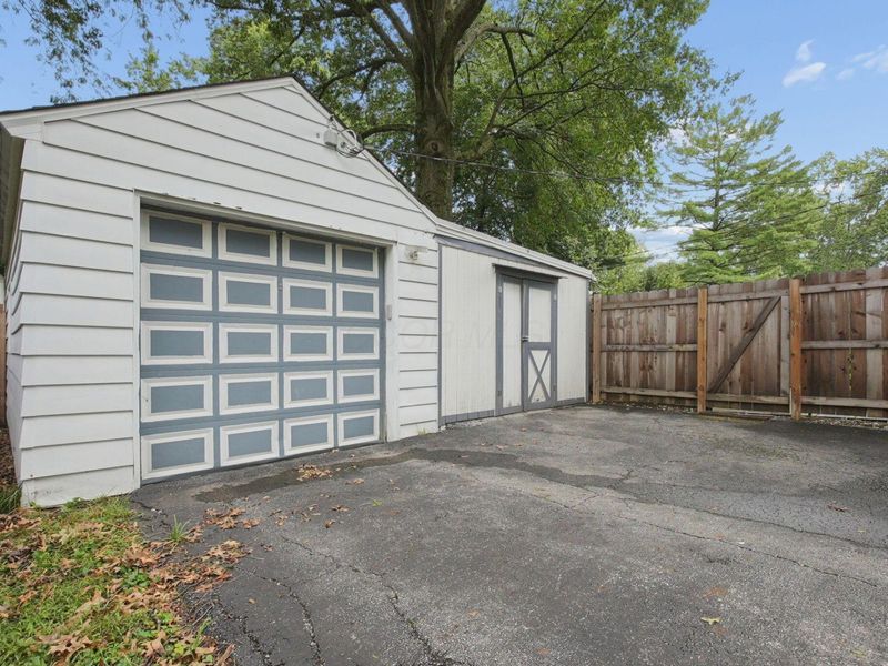 296 E Beaumont Road , Columbus, OH 43214 Photo 34