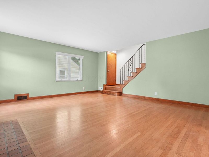 296 E Beaumont Road , Columbus, OH 43214 Photo 6