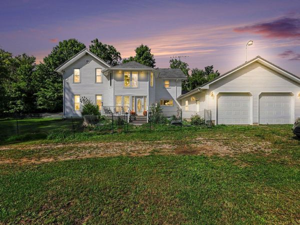 3600 Jonesville Road, Jonesville, MI 49250