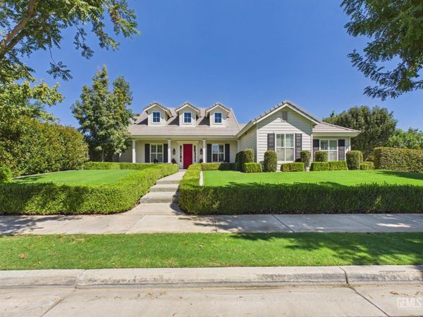 12800 Eversham Drive, Bakersfield, CA 93311