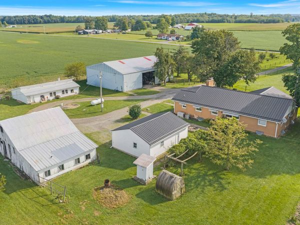 697 Township Road 31 , Bellefontaine, OH 43311