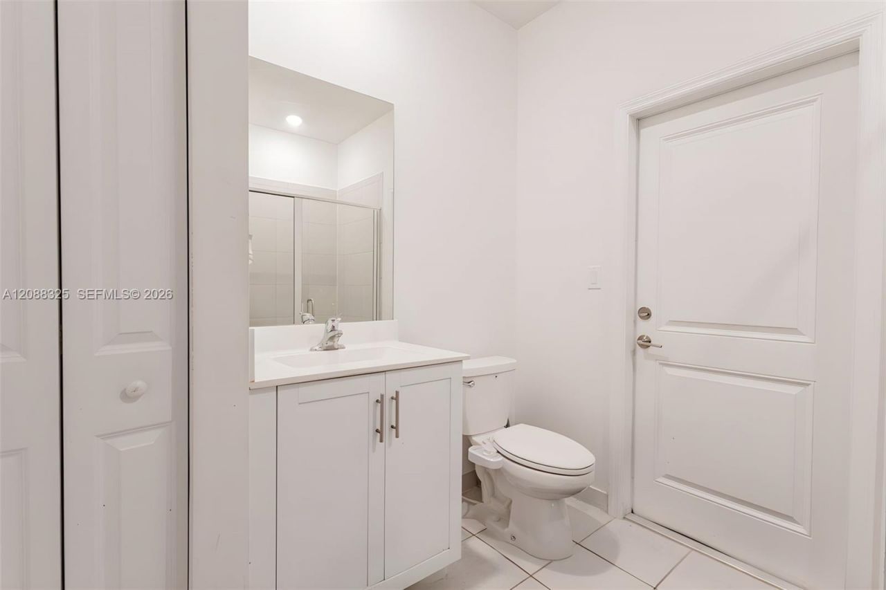 12740 SW 214th Ter, Miami, FL 33177 Photo