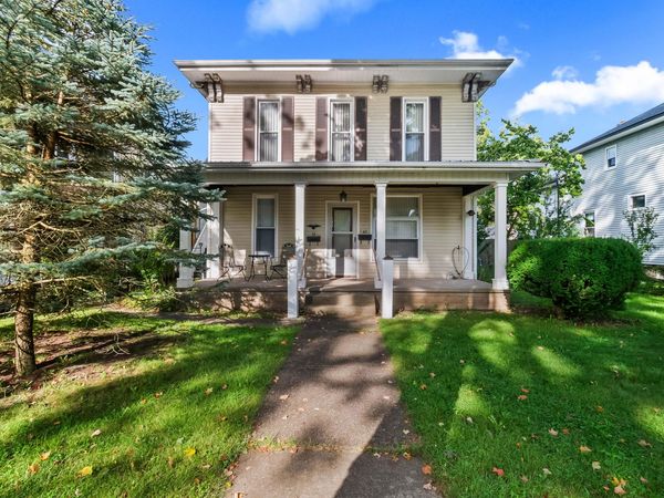 44 Budlong Street, Hillsdale, MI 49242