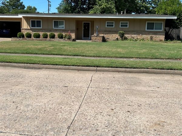 1761 E 60th Street , Tulsa, OK 74105