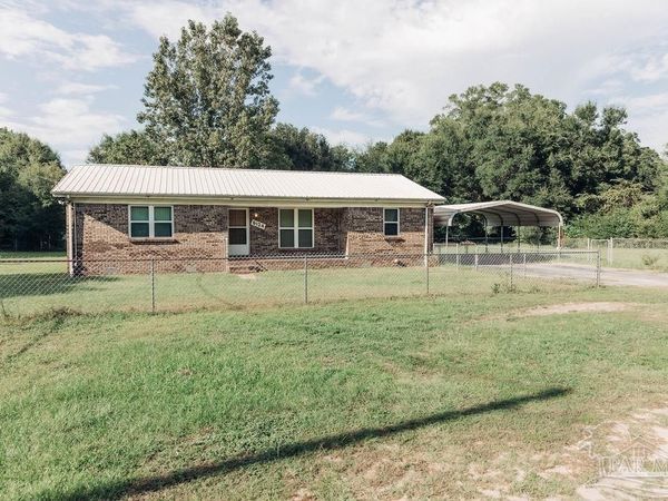 6124 Carroll Rd, Milton, FL 32583