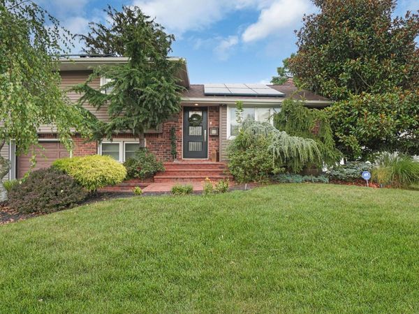 5 Crabapple Lane , Commack, NY 11725