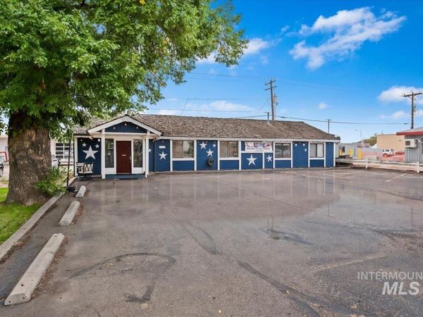 425 N 2nd E St., Mountain Home, ID 83647