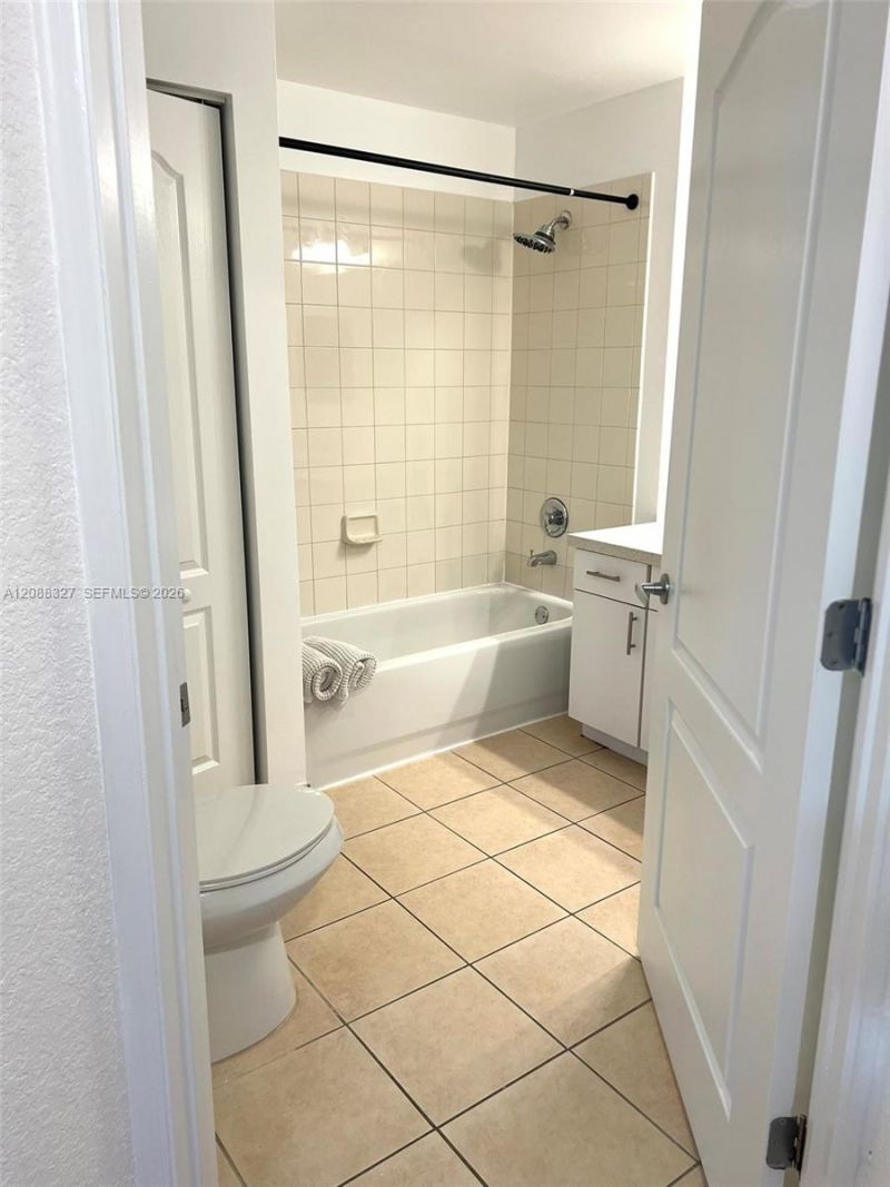 6001 SW 70th St, Unit 346, South Miami, FL 33143 Photo