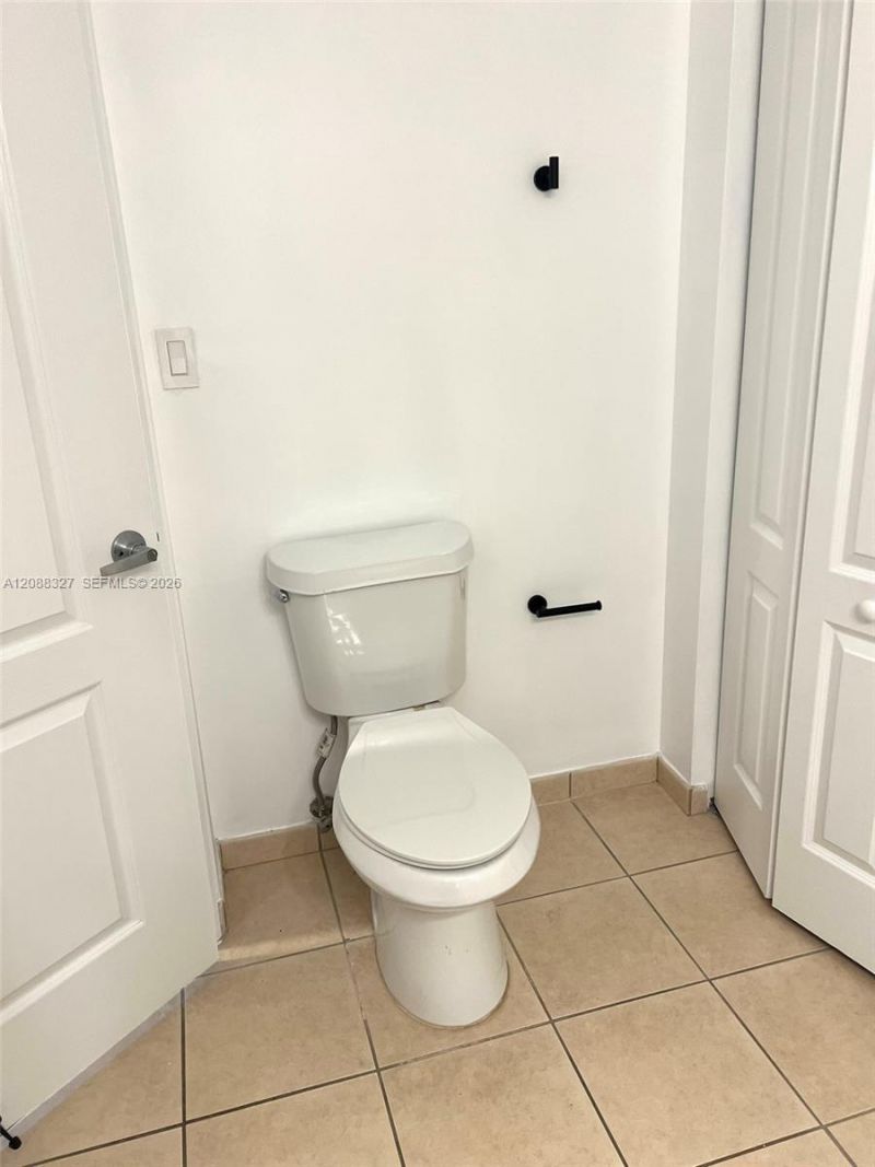 6001 SW 70th St, Unit 346, South Miami, FL 33143 Photo