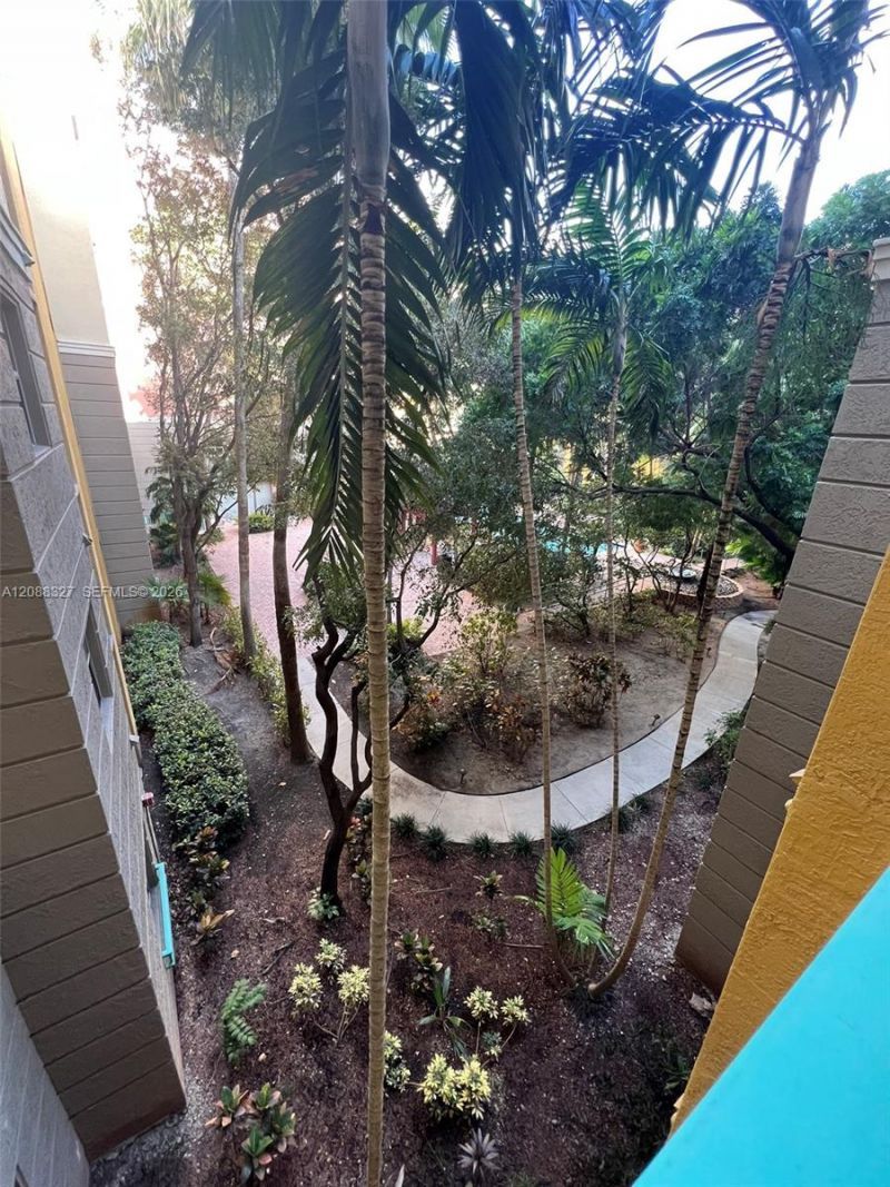 6001 SW 70th St, Unit 346, South Miami, FL 33143 Photo