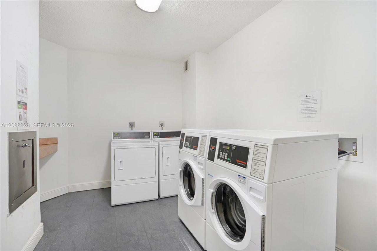 3801 S Ocean Dr, Unit 8T, Hollywood, FL 33019 Photo