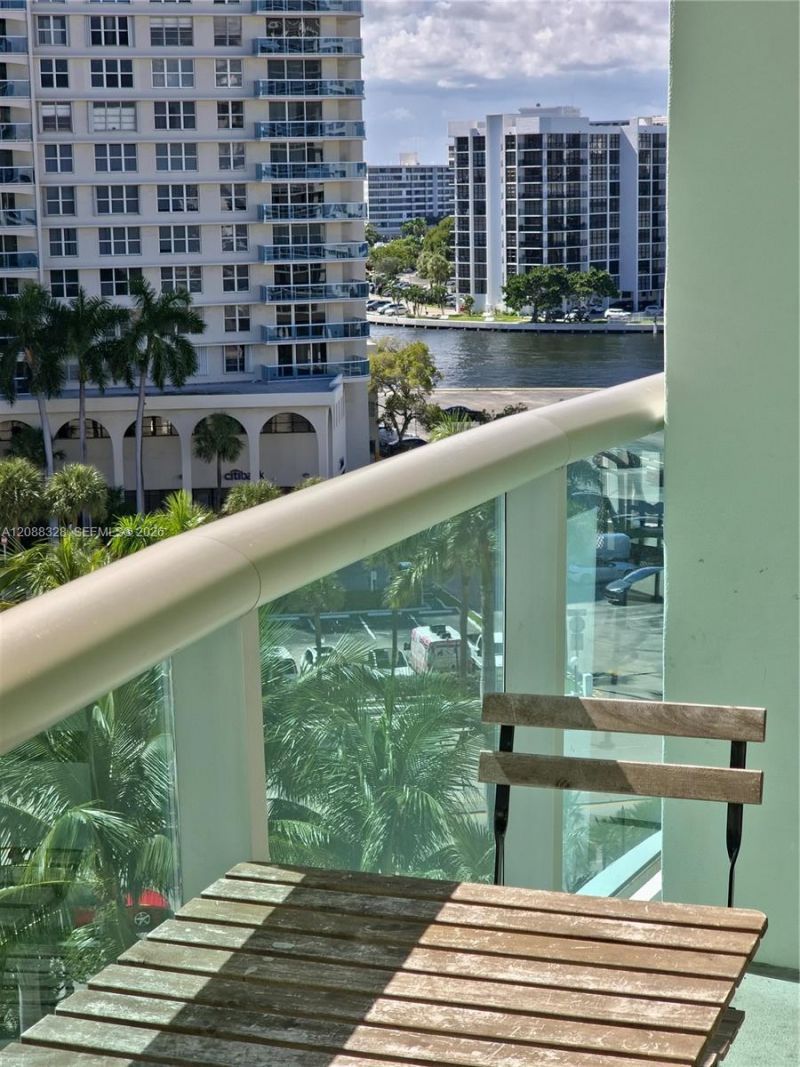 3801 S Ocean Dr, Unit 8T, Hollywood, FL 33019 Photo