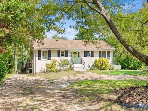 441 Knapp Street, Urbanna, VA 23175