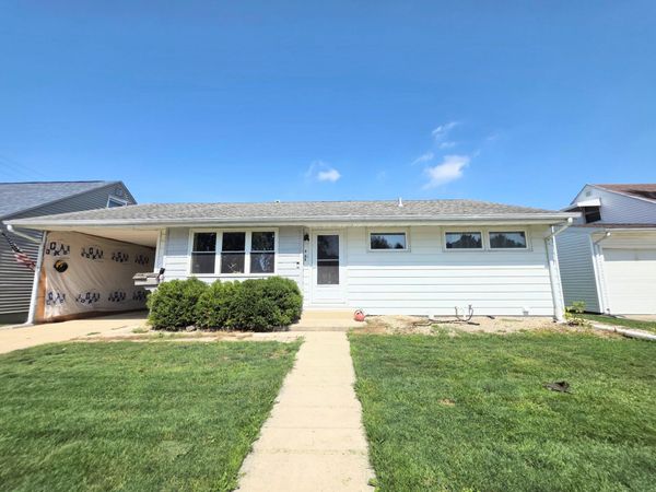 866 Lake Avenue, Saint Marys, OH 45885