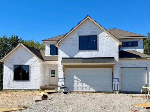 9008 N Everton Avenue, Kansas City, MO 64153