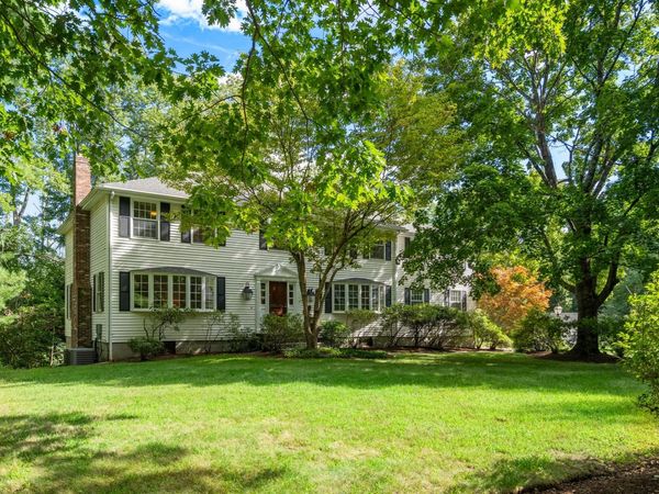 10 Circle Dr, Dover, MA 02030
