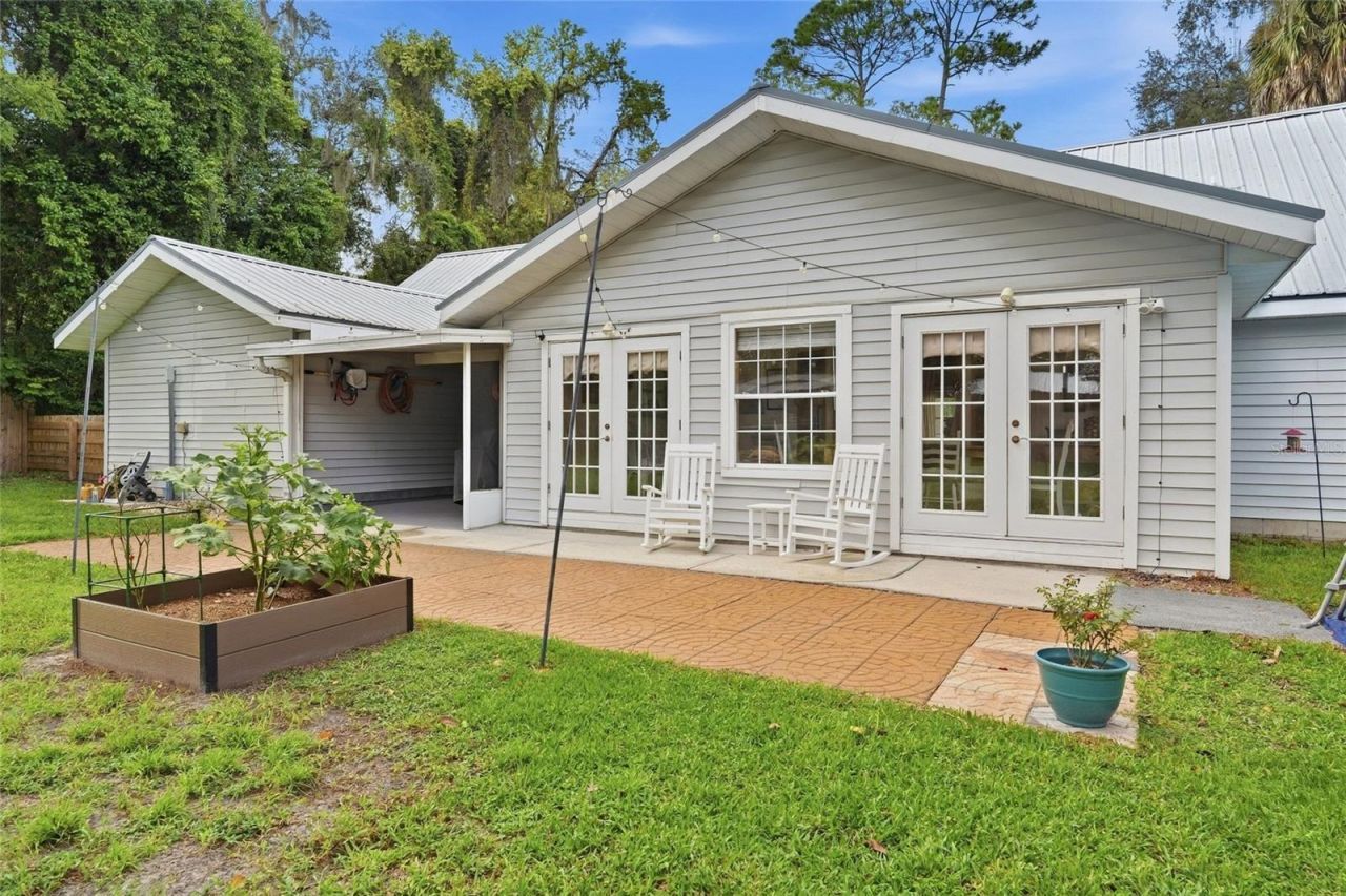 322 NE 4th Avenue, Trenton, FL 32693 Photo