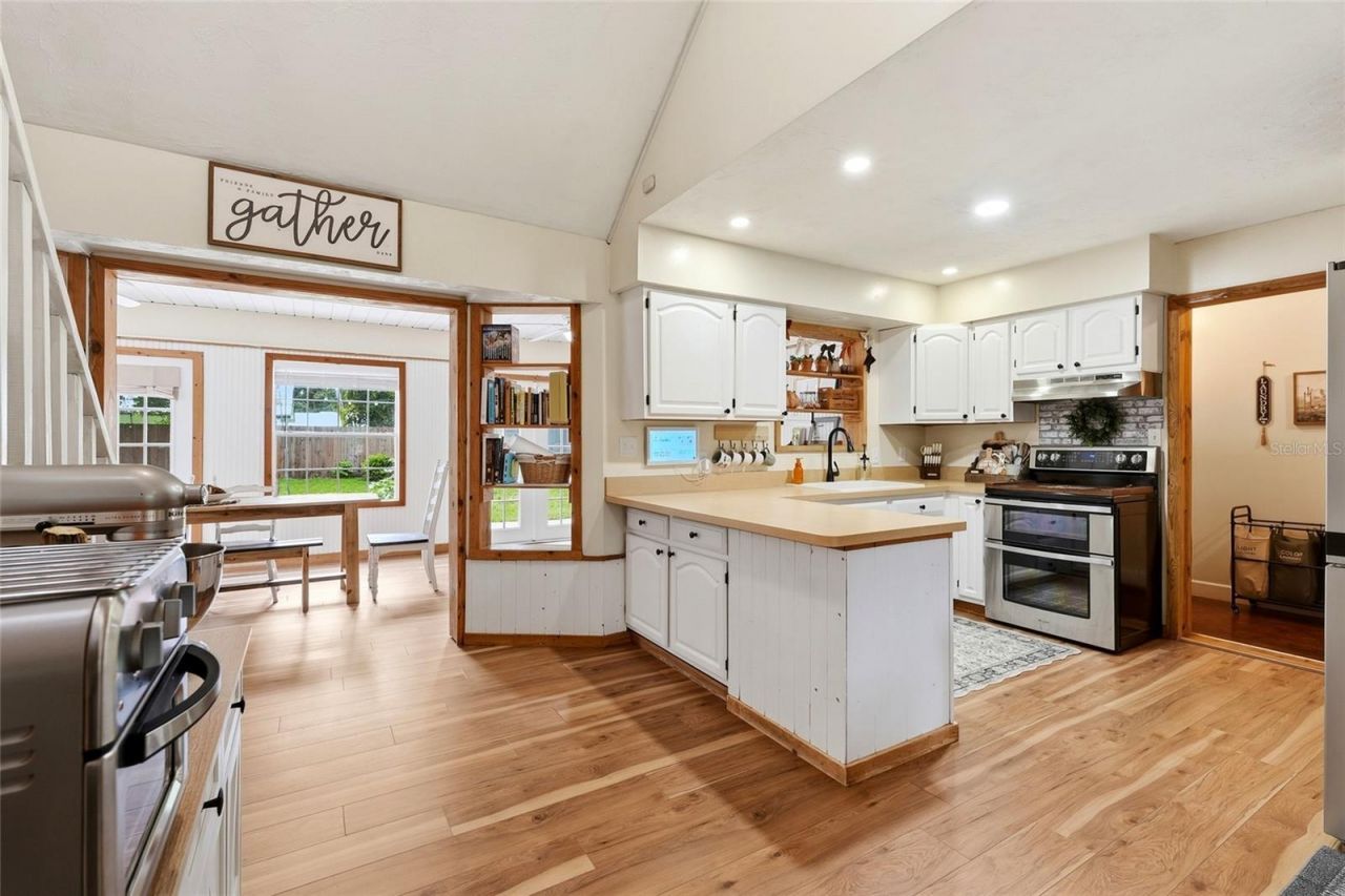 322 NE 4th Avenue, Trenton, FL 32693 Photo