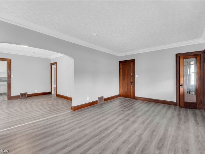 10123 Greenview Avenue, Unit 2/UP, Garfield Heights, OH 44125 Photo 5