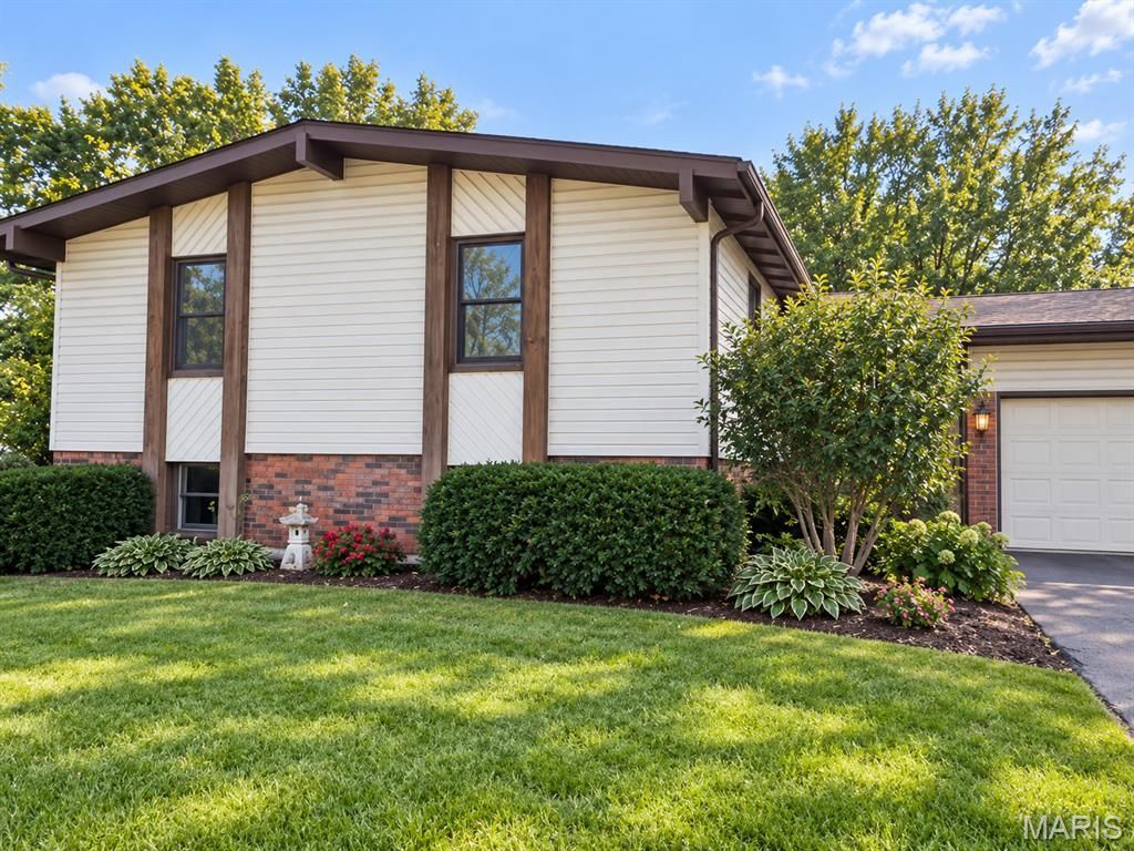 31 Buckingham Drive , Washington, MO 63090 Main Photo