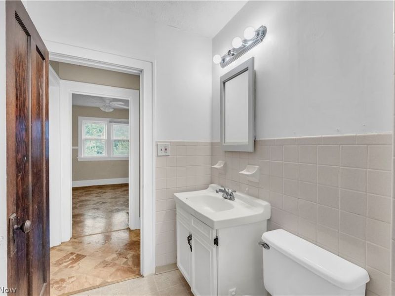 1467 Larchmont Road , Unit 2/UP, Cleveland, OH 44110 Photo 17
