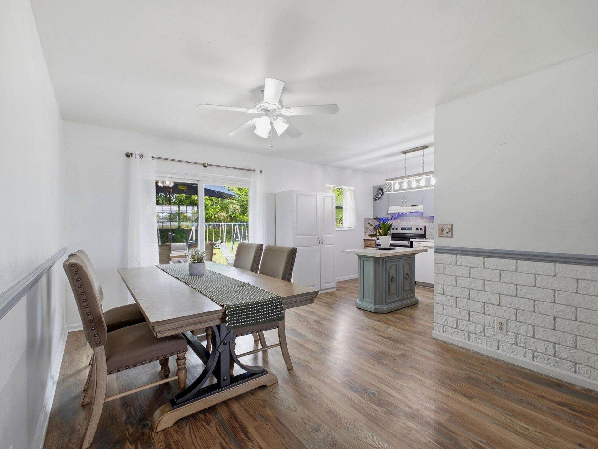 234 La Mancha Avenue, Royal Palm Beach, FL 33411 Photo