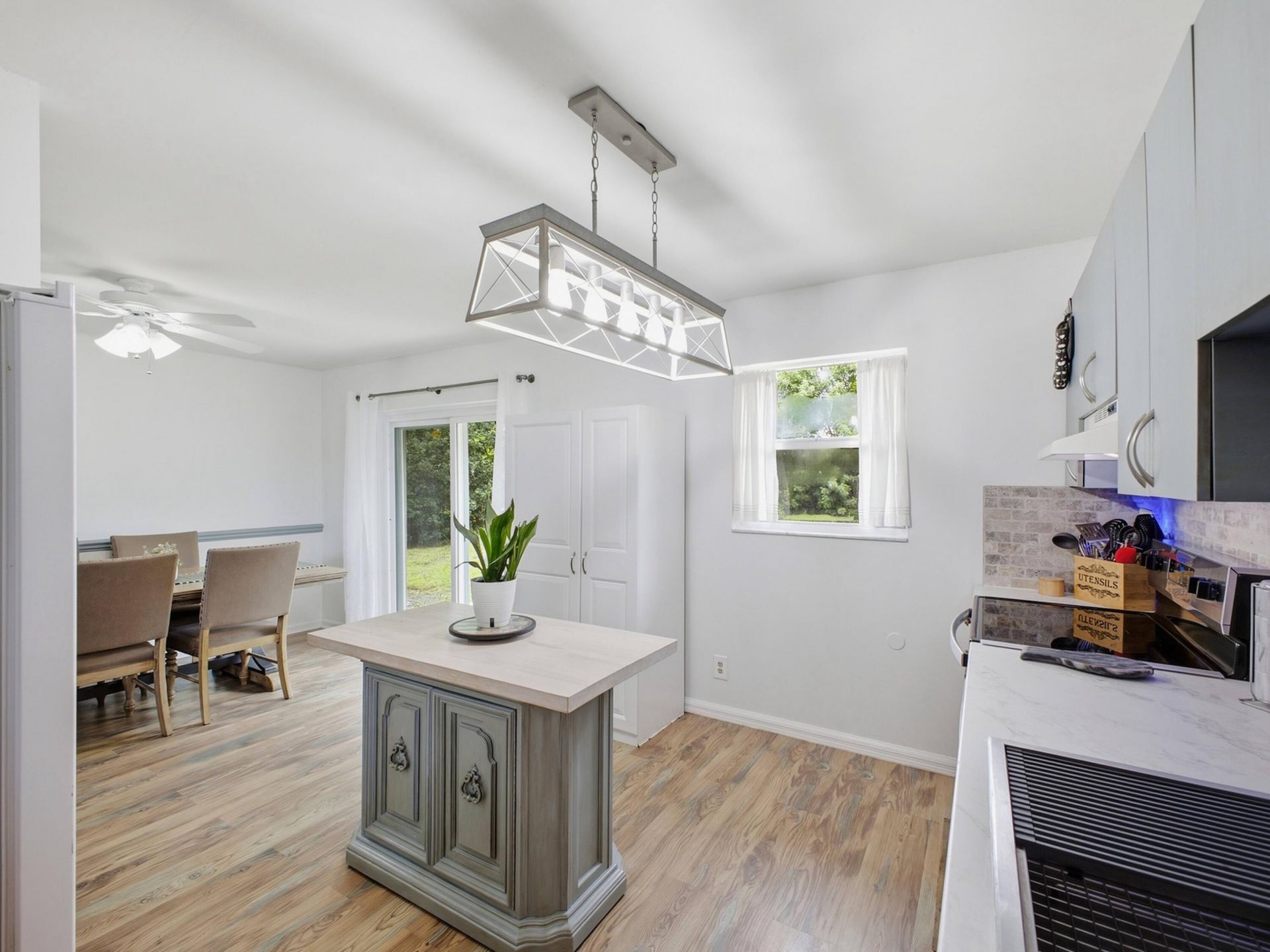 234 La Mancha Avenue, Royal Palm Beach, FL 33411 Photo