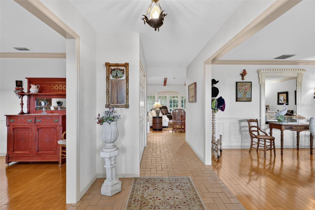 3081 Lakeshore Drive, Mount Dora, FL 32757 Photo