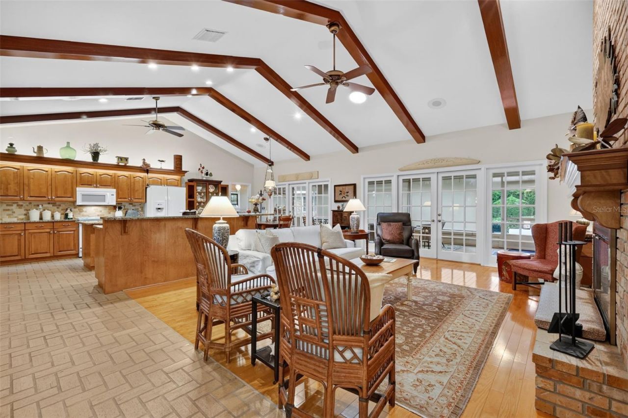 3081 Lakeshore Drive, Mount Dora, FL 32757 Photo