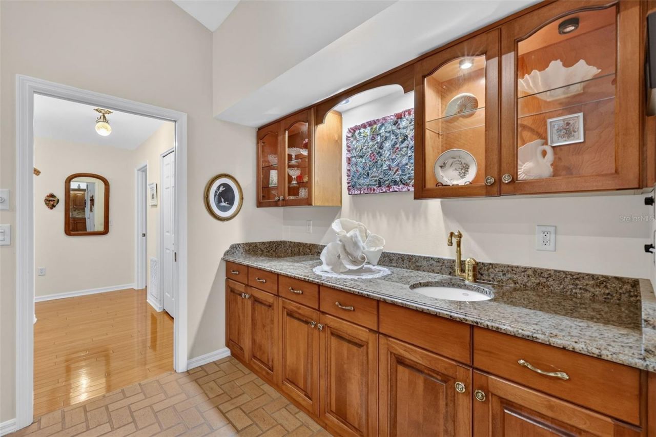 3081 Lakeshore Drive, Mount Dora, FL 32757 Photo
