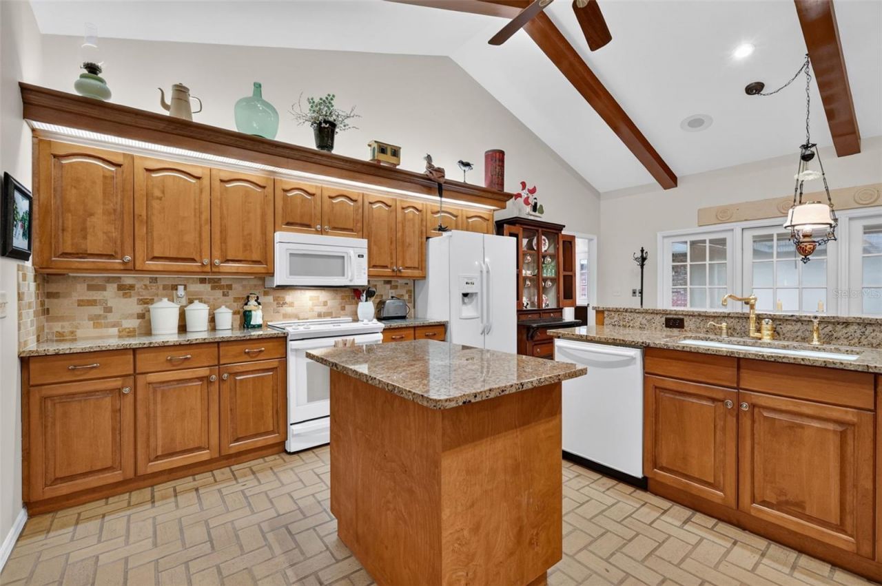 3081 Lakeshore Drive, Mount Dora, FL 32757 Photo
