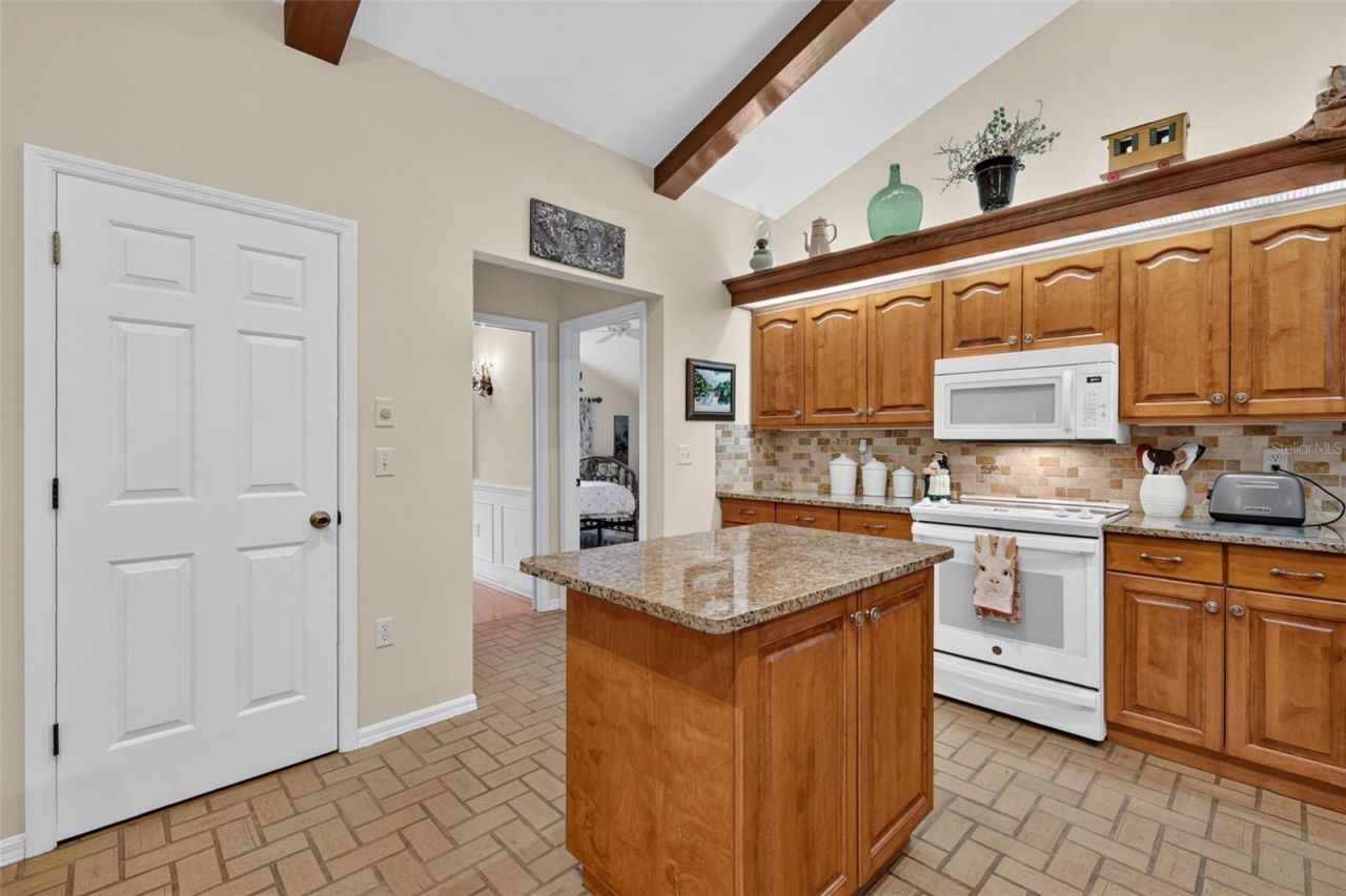 3081 Lakeshore Drive, Mount Dora, FL 32757 Photo