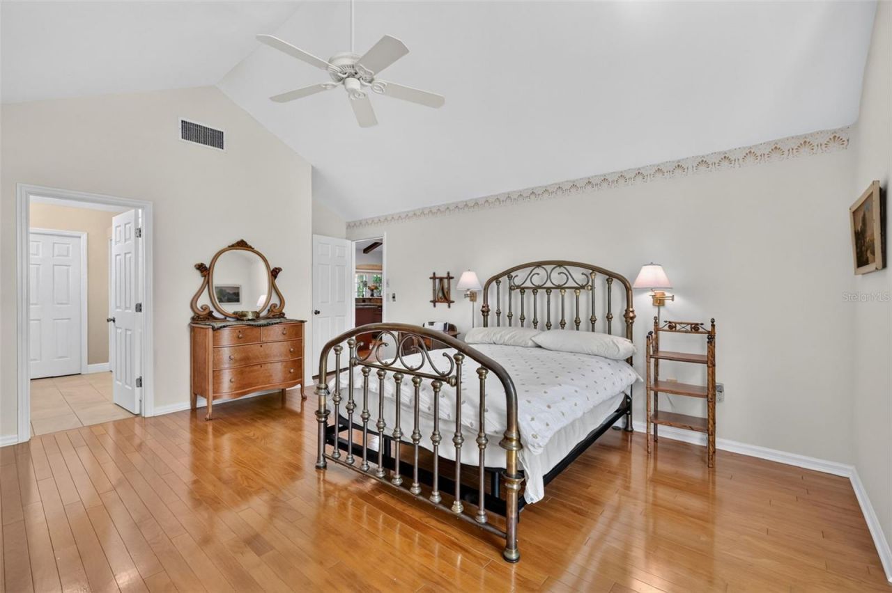 3081 Lakeshore Drive, Mount Dora, FL 32757 Photo